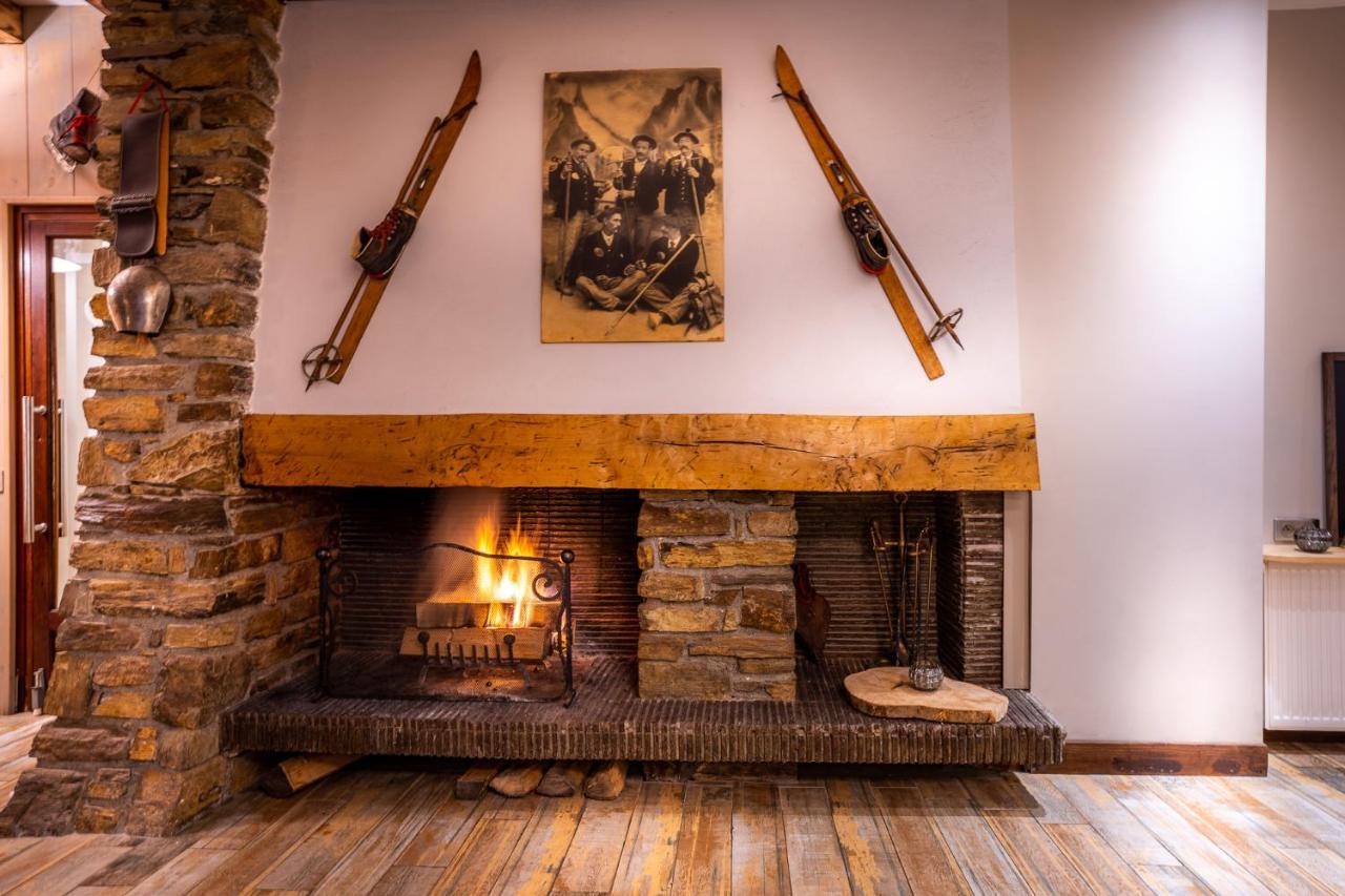 Hotel La Rencluse Saint-Mamet Εξωτερικό φωτογραφία