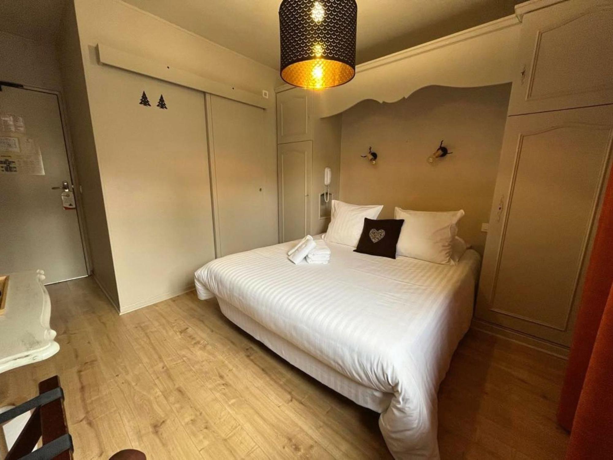 Hotel La Rencluse Saint-Mamet Εξωτερικό φωτογραφία