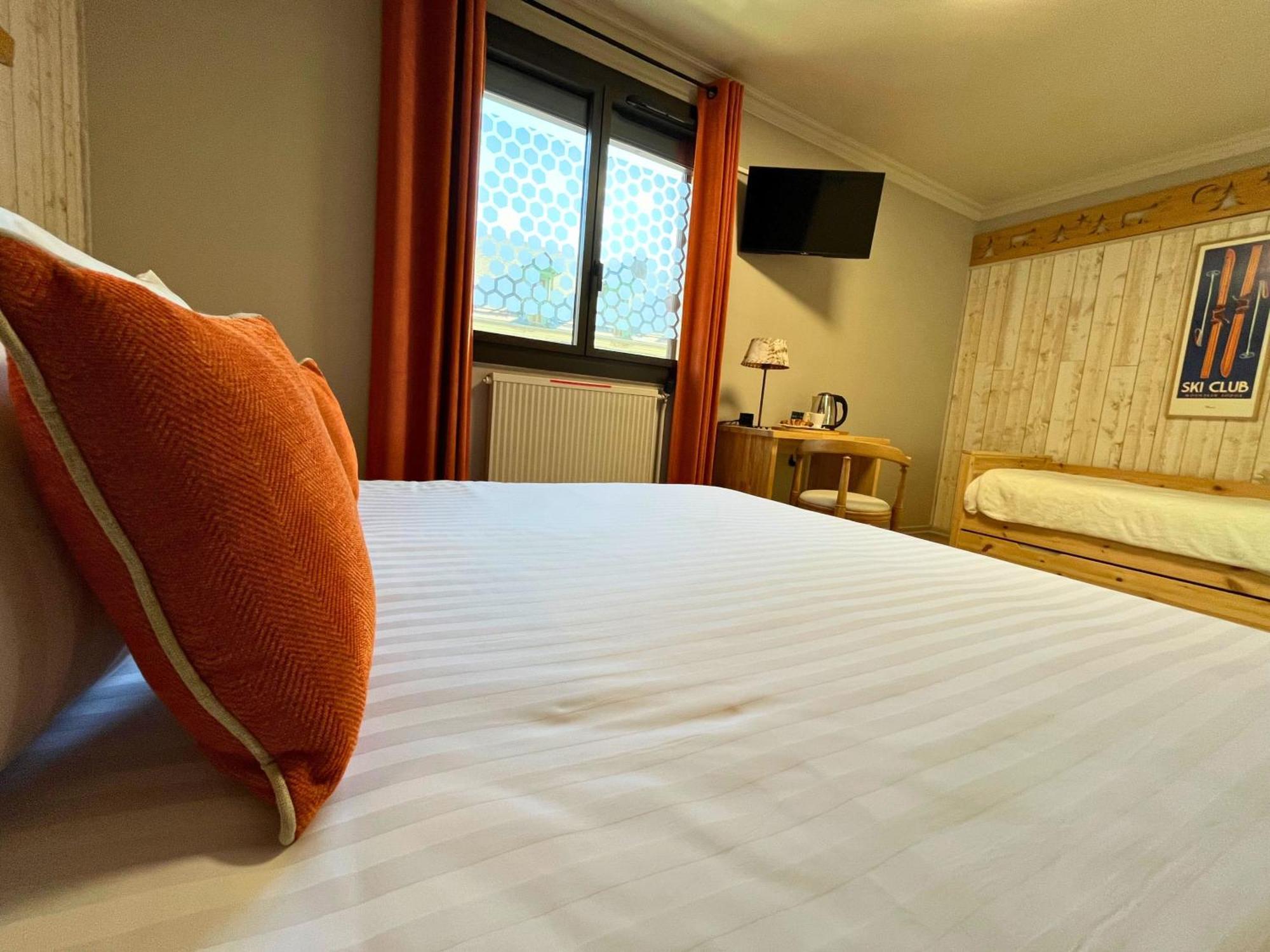 Hotel La Rencluse Saint-Mamet Εξωτερικό φωτογραφία