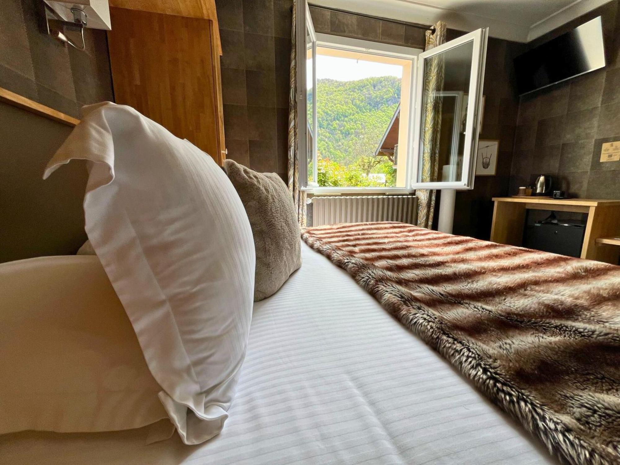 Hotel La Rencluse Saint-Mamet Εξωτερικό φωτογραφία